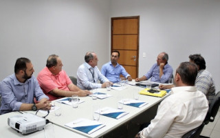 Ronaldo Veras se reuniu com Dimas, secretários e convidados para discutir os detalhes do retorno da empresa a Araguaína
