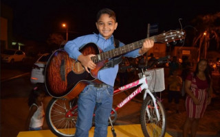 Carlos Emanuel, de 9 anos, foi o vencedor da categoria infantil