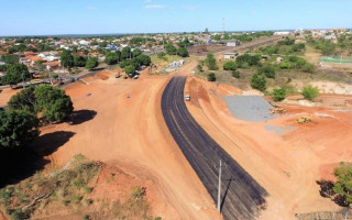 Governo dá início a fase de pavimentação de trecho urbano da TO-222 em Araguaína