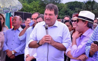 César Hallum durante inauguração da Via Lago em Araguaína 