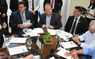 Encontro entre Governador e Presidente do Senado ocorreu na tarde deste sábado, 17, em Palmas