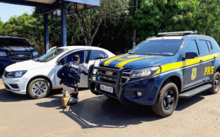 Motorista alegou que comprou veículo há um mês sem saber do crime. 