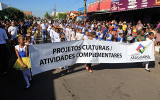 A comunidade teve uma mostra do trabalho desenvolvido junto às crianças e adolescentes da Rede Municipal de Ensino