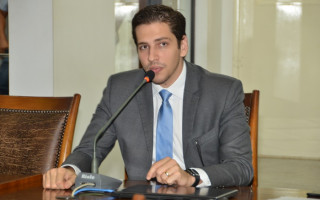 Deputado estadual Olyntho Neto.