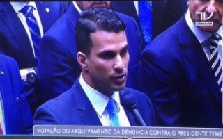 Senador Irajá Abreu durante votação na Câmara Federal