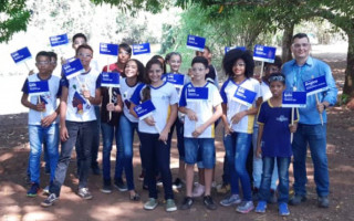 A BRK Ambiental promoveu uma aula interativa às margens do Rio Lontra.