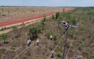 Equipes da Energisa estão realizando uma modernização na rede elétrica da região do Jalapão.