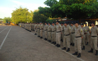 Policiais na sede do 2º Batalhão da Polícia Militar.