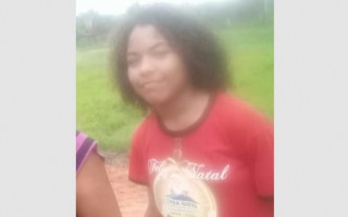 A vítima foi identificada como Luana Nicole Clementino e Almeida. 