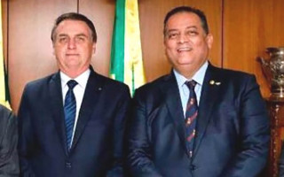 Presidente Jair Bolsonaro e Eduardo Gomes 