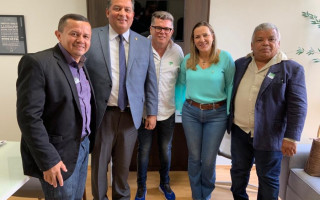 Senador Eduardo Gomes, Dulce Miranda e líderes de Xambioá