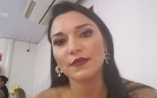 Kelly Pires da Costa morreu presa às ferragens