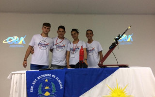 Equipe vencedora da 13ª Edição da Mostra Brasileira de Foguetes.