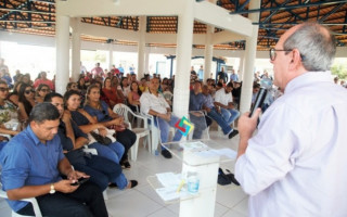 A nova unidade de ensino foi entregue pelo prefeito Ronaldo Dimas nesta segunda-feira, 25.