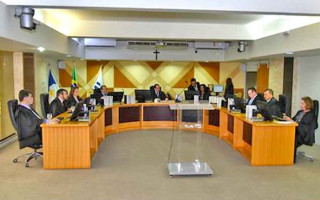Os processos relacionados a Eleição Suplementar de 2018 estão sendo julgadas pelo pleno do TRE-TO.