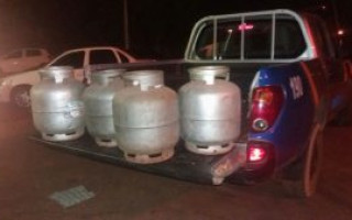 Homens furtam carne e botijões de gás de escola pública em Araguaína.