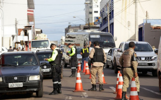 Agentes da ASTT estão realizando fiscalizações nas ruas em Araguaína.