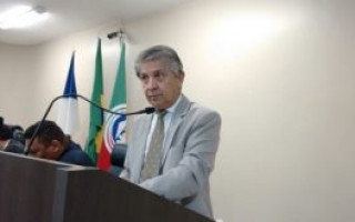 Vereador Ferreirinha (PMDB) na Tribuna da Câmara de Araguaína