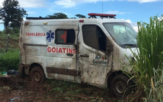 Ambulância tombou quando voltava de Araguaína.