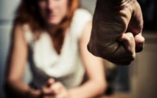 No geral, há registro de um caso de agressão doméstica a cada 4 minutos no Brasil