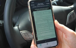 O valor do seguro passa a ser de R$ 5,21 para carros de passeio e táxis e R$ 12,25 para motos