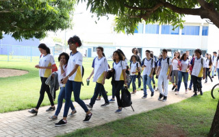 Educação abre período de matrículas com oferta de 180 mil vagas.