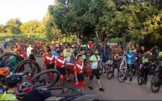 Sepultamento do ciclista Danilo, que morreu atropelo na TO-010, em Araguatins. 