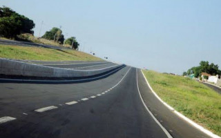 Trecho da BR 153 em Colinas do Tocantins. 