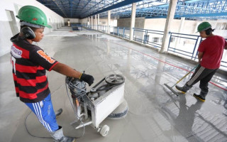 Frentes de trabalho atuam no acabamento das obras da unidade de ensino no setor Maracanã.