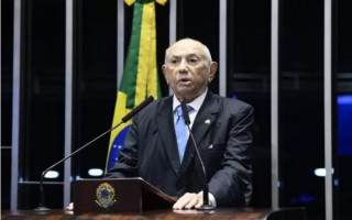 Ex-governador Siqueira Campos 