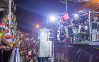 Realização de festas de Carnaval devem ser evitadas neste período de pandemia.