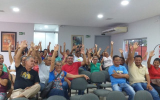 Reunião dos professores ocorrida na tarde desta segunda, 2. 