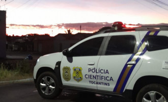 Local foi isolado pela perícia após o crime brutal no setor Raizal, em Araguaína.