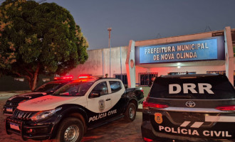 Polícia Civil cumpre mandados na prefeitura de Nova Olinda (TO). 