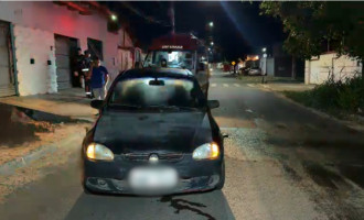 Populares tentaram acordá-lo, mas não obtiveram resposta.