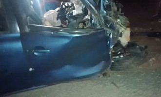 Nissan Kicks ficou completamente destruído na parte dianteira.