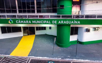 Fachada da Câmara Municipal de Araguaína, onde tramita o projeto que altera o PCCR da educação.