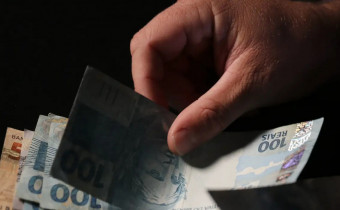 Salário extra injetará R$ 369,4 bilhões na economia neste ano.