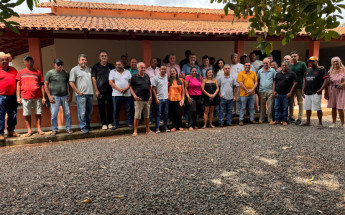 Em Luzinópolis, Cayres foi recebido pelo prefeito João Português e lideranças da região. 