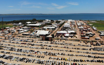 Antes da cerimônia, às 9h30, o governador chegará ao evento pelo píer da Agrotins e concederá entrevista coletiva à imprensa, marcando o início das atividades oficiais da feira, que este ano celebra um quarto de século como o tema AgroEvolução.