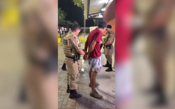 Foragido da Justiça se entrega à PM após relatar ameaças de facção em Araguaína.