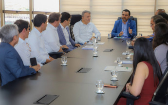 Governador Wanderlei Barbosa e diretores da BRK discutem novos investimentos em saneamento básico no Tocantins