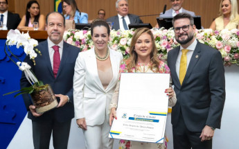 A ex-senadora Kátia Abreu durante sessão solene na Assembleia Legislativa do Tocantins, nesta quinta-feira (5), onde recebeu o Título de Cidadã Tocantinense e anunciou sua despedida da vida política 