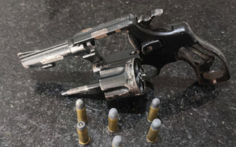  Revolver calibre .22 com numeração raspada e munições apreendidas pela Polícia Militar em Araguaína 