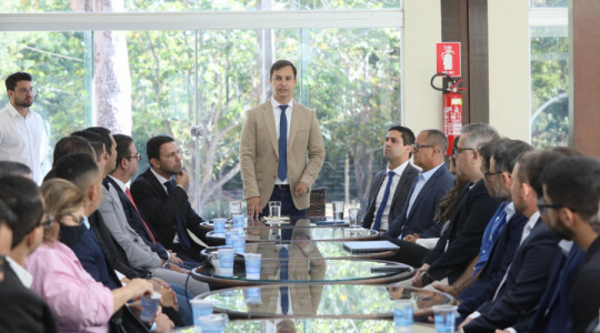 Prefeito em exercício de Palmas, Pastor Carlos Velozo, em reunião com o secretariado.