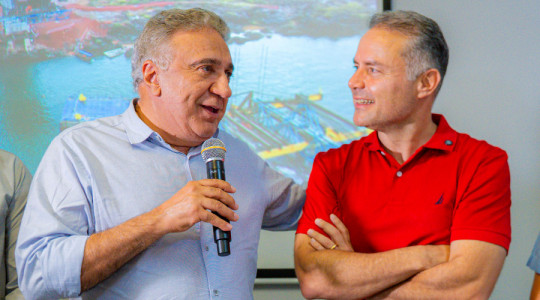 Durante a solenidade em Palmas, o governador Laurez Moreira ressaltou a importância da duplicação e federalização da TO-080 para o desenvolvimento regional e o escoamento da produção tocantinense