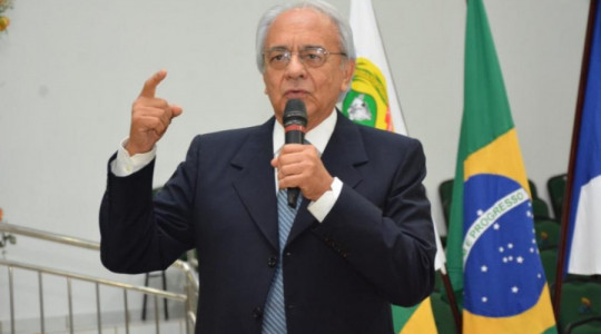 Nascido no Piauí, Moisés Nogueira Avelino ocupou diversos cargos políticos no Tocantins. 