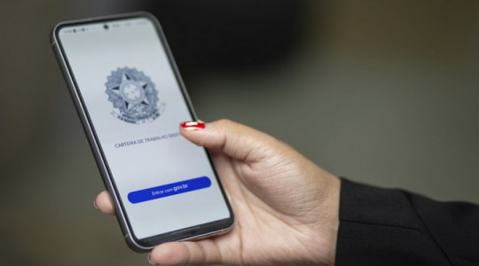 O estoque, que simboliza o total de vínculos formais ativos no Brasil, chegou a 49,09 milhões.