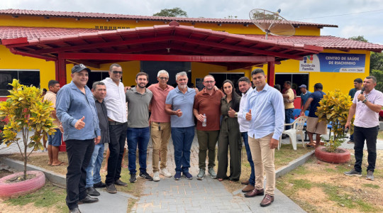 Deputado Amélio Cayres participa da entrega da UBS reformada em Riachinho.