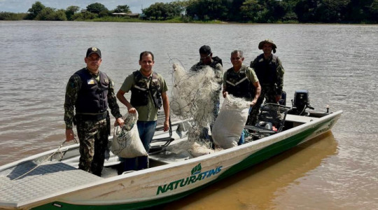 Além da operação de fiscalização, foram desenvolvidas atividades de educação ambiental, com orientações a pescadores e moradores sobre as regras do período de defeso